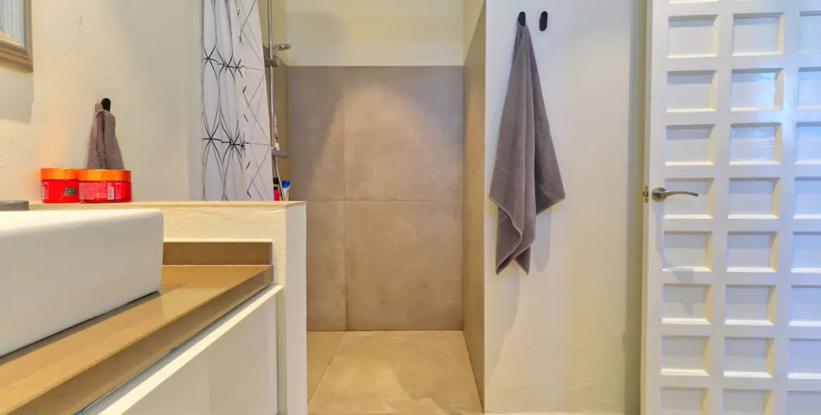 Sale of detached villa in Sierrezuela 51