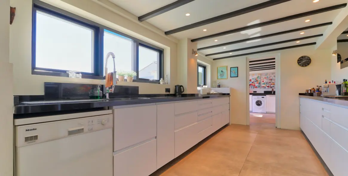 Sale of detached villa in Sierrezuela 52