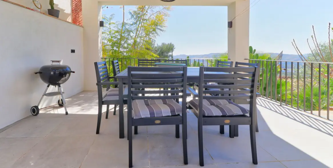 Sale of detached villa in Sierrezuela 55