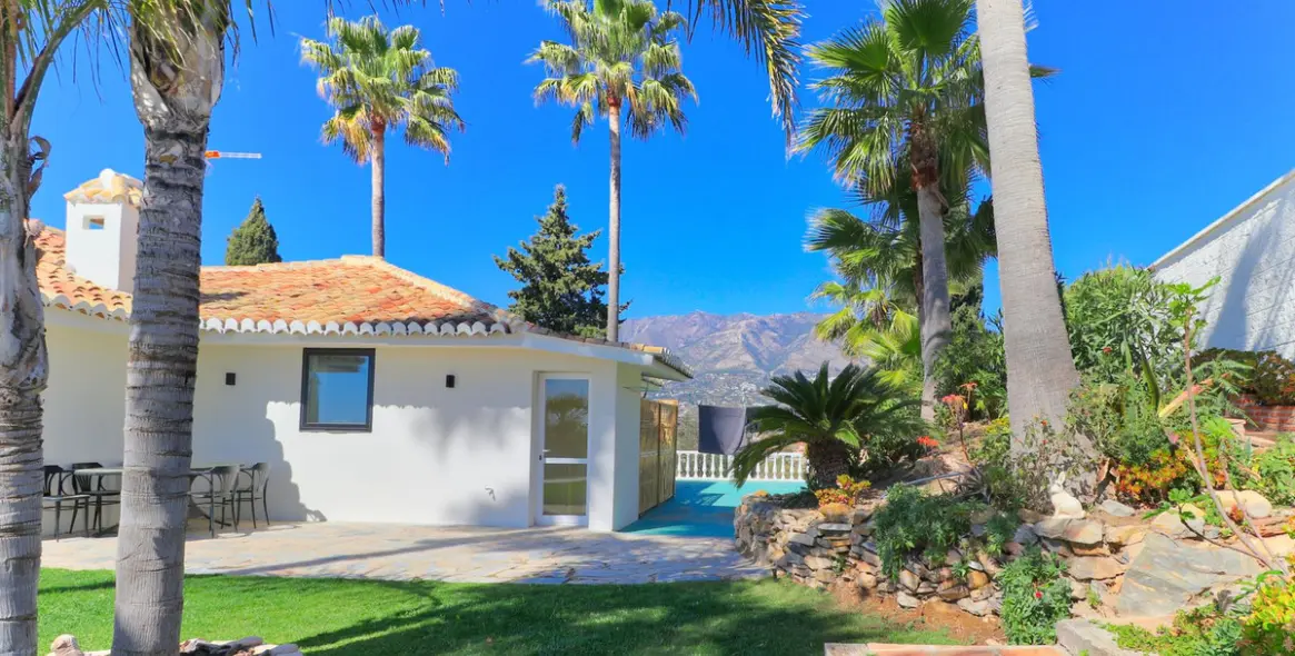 Sale of detached villa in Sierrezuela 57