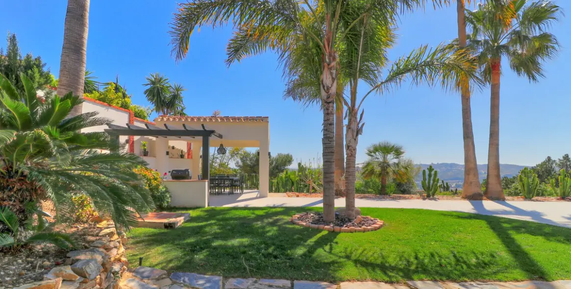 Sale of detached villa in Sierrezuela 59