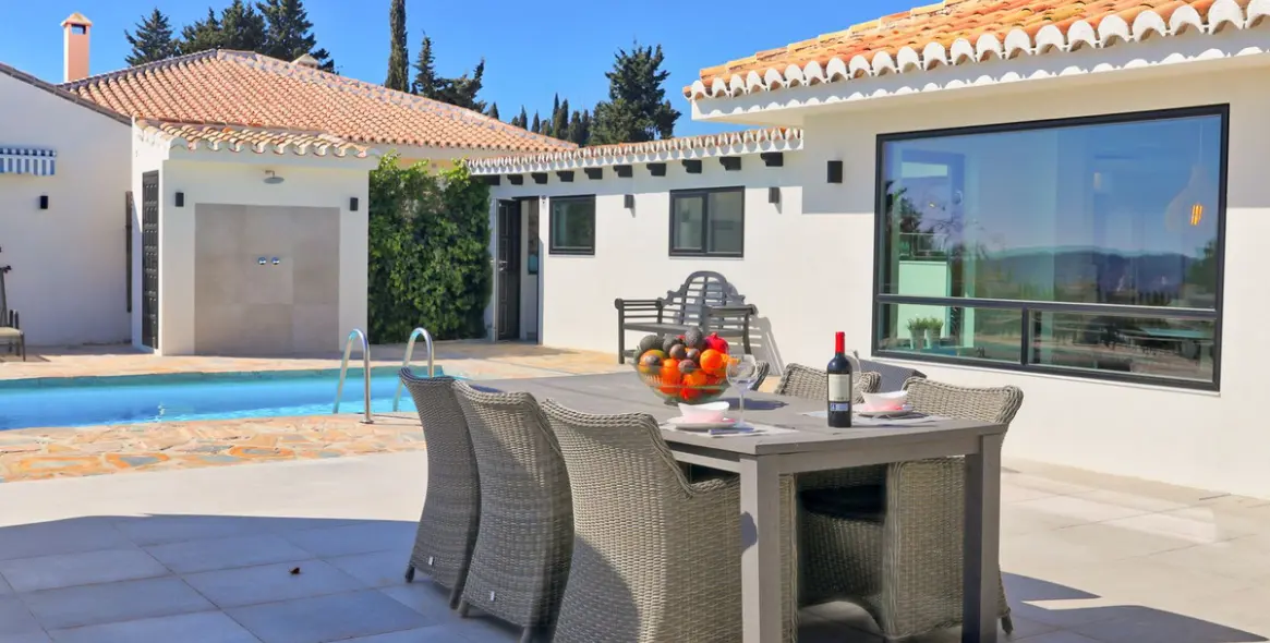 Sale of detached villa in Sierrezuela 73