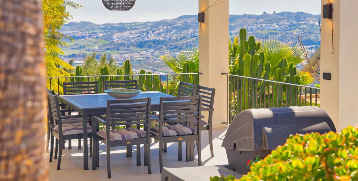 Sale of detached villa in Sierrezuela 76