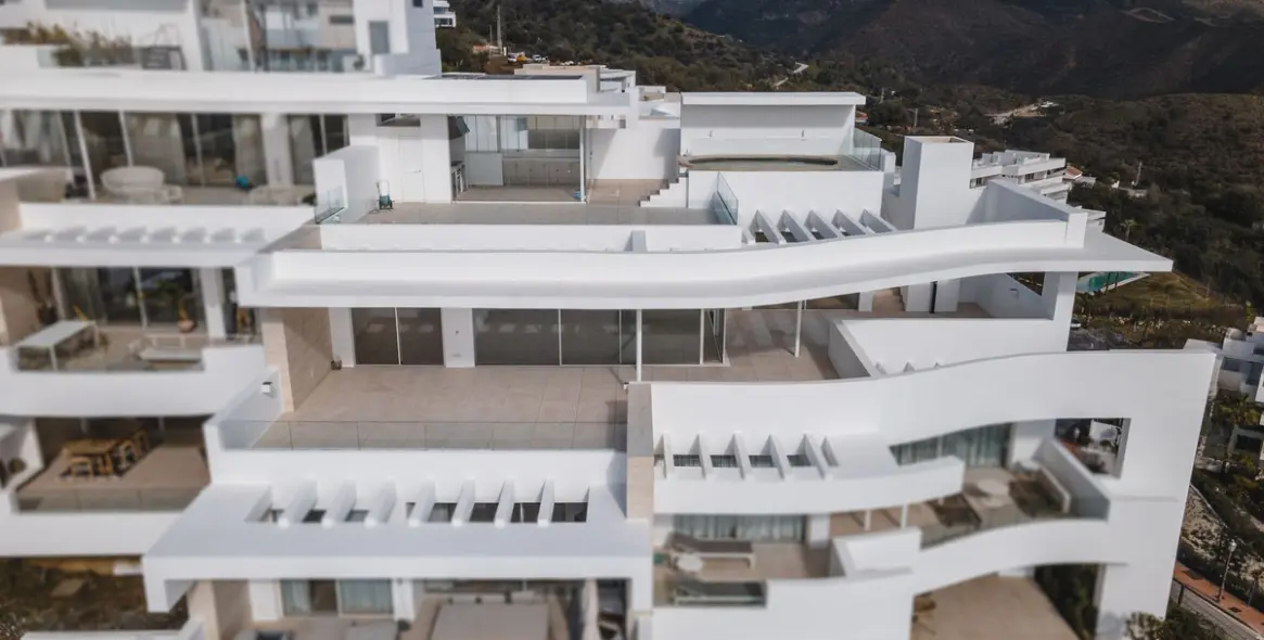 Venta de ático dúplex en Ojén 1