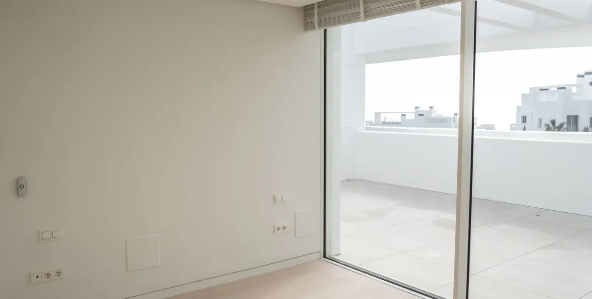 Venta de ático dúplex en Ojén 10