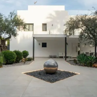 Venta de villa independiente en Nueva Andalucía