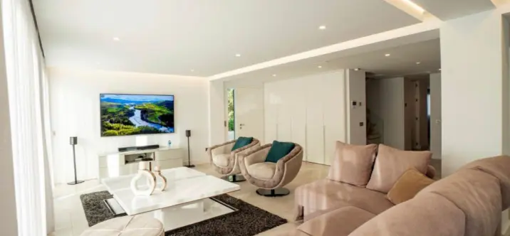 Venta de villa independiente en Nueva Andalucía 1