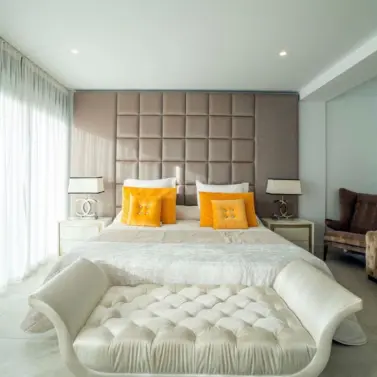 Venta de villa independiente en Nueva Andalucía