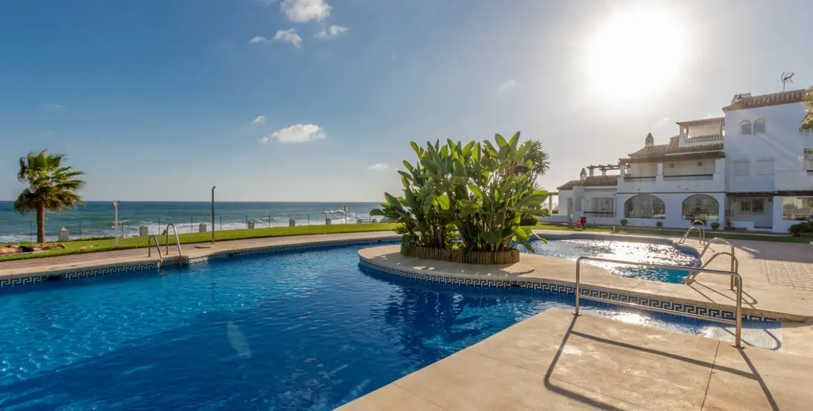 Short-term rent of ground floor apartment in Calahonda 81