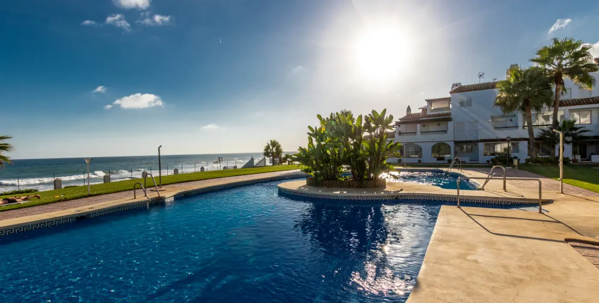 Short-term rent of ground floor apartment in Calahonda 85