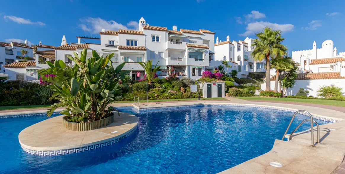 Short-term rent of ground floor apartment in Calahonda 90