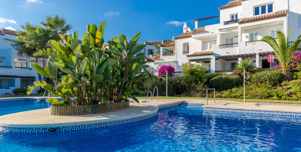 Short-term rent of ground floor apartment in Calahonda 92