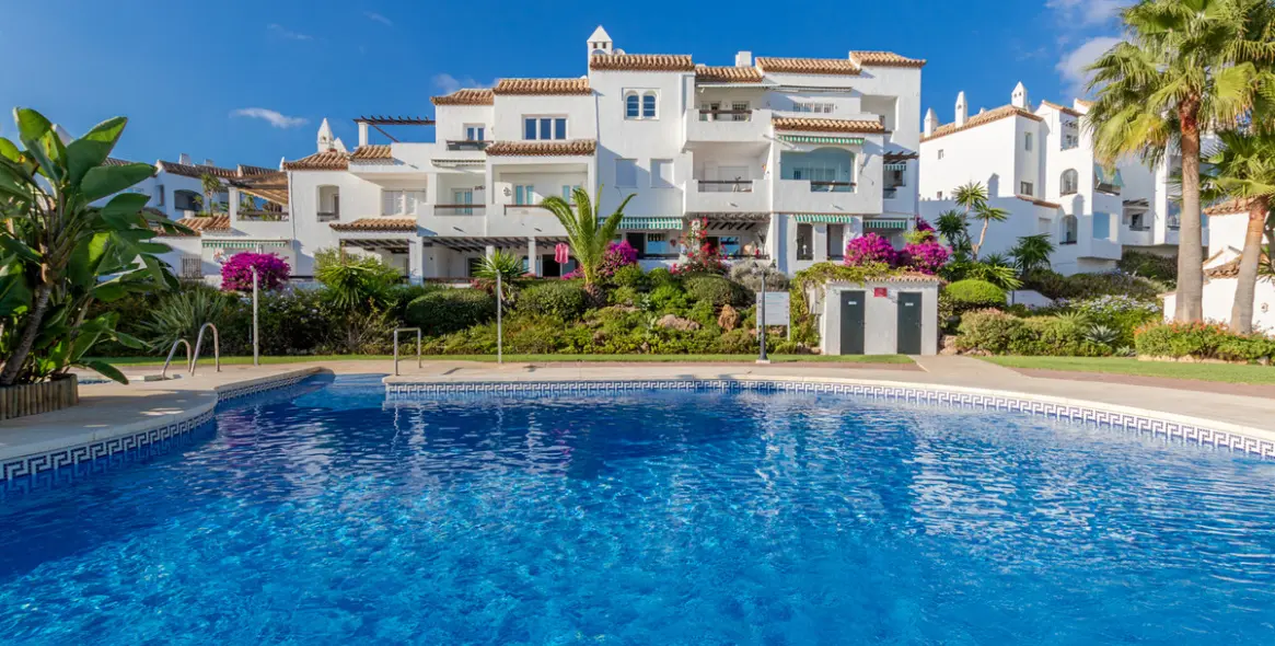 Short-term rent of ground floor apartment in Calahonda 93