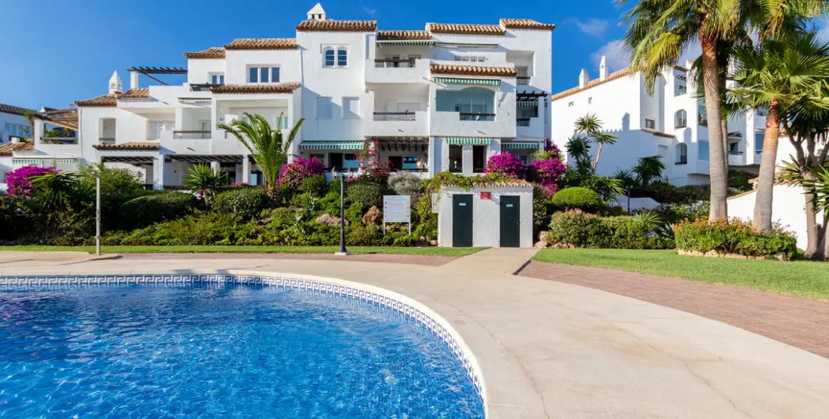 Short-term rent of ground floor apartment in Calahonda 98