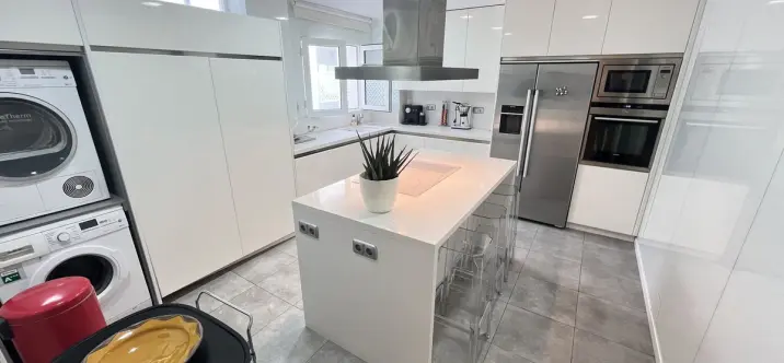 Long-term rent of penthouse in Puerto Banús 1