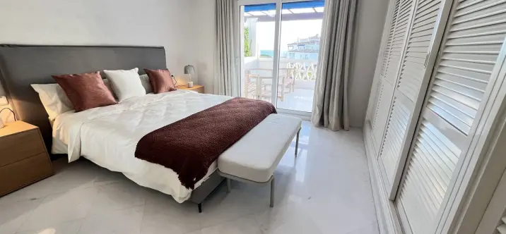 Long-term rent of penthouse in Puerto Banús 3