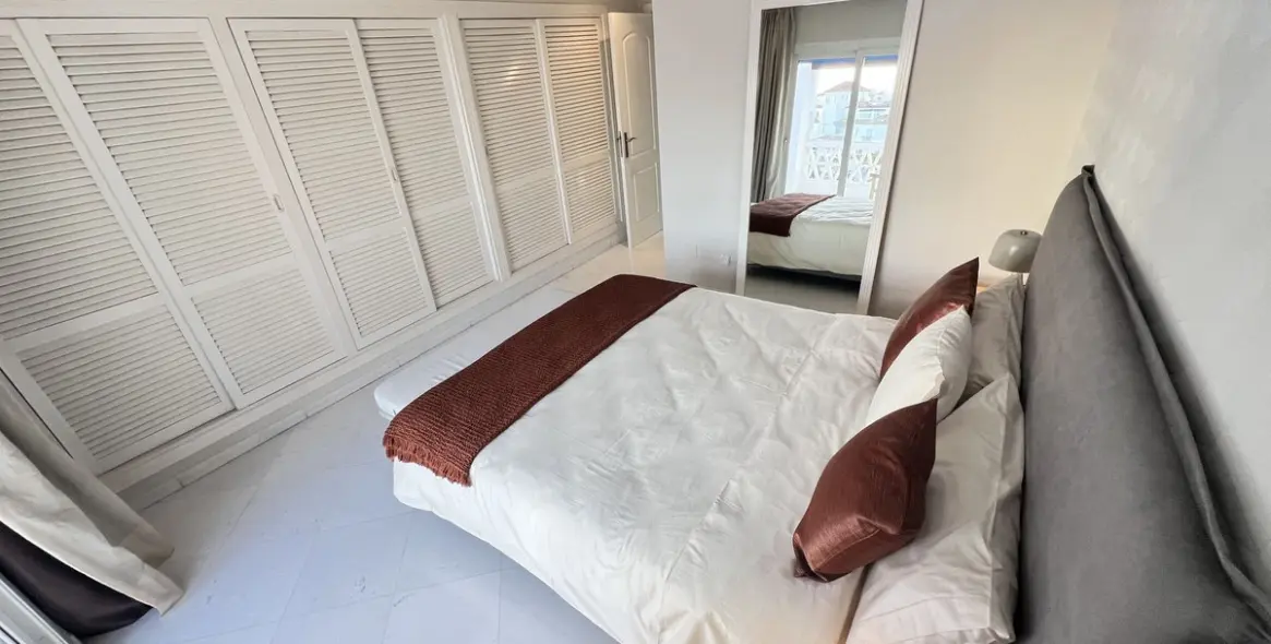 Long-term rent of penthouse in Puerto Banús 12