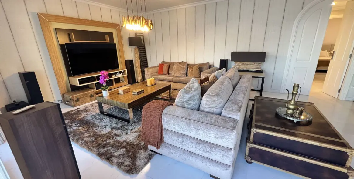 Long-term rent of penthouse in Puerto Banús 13