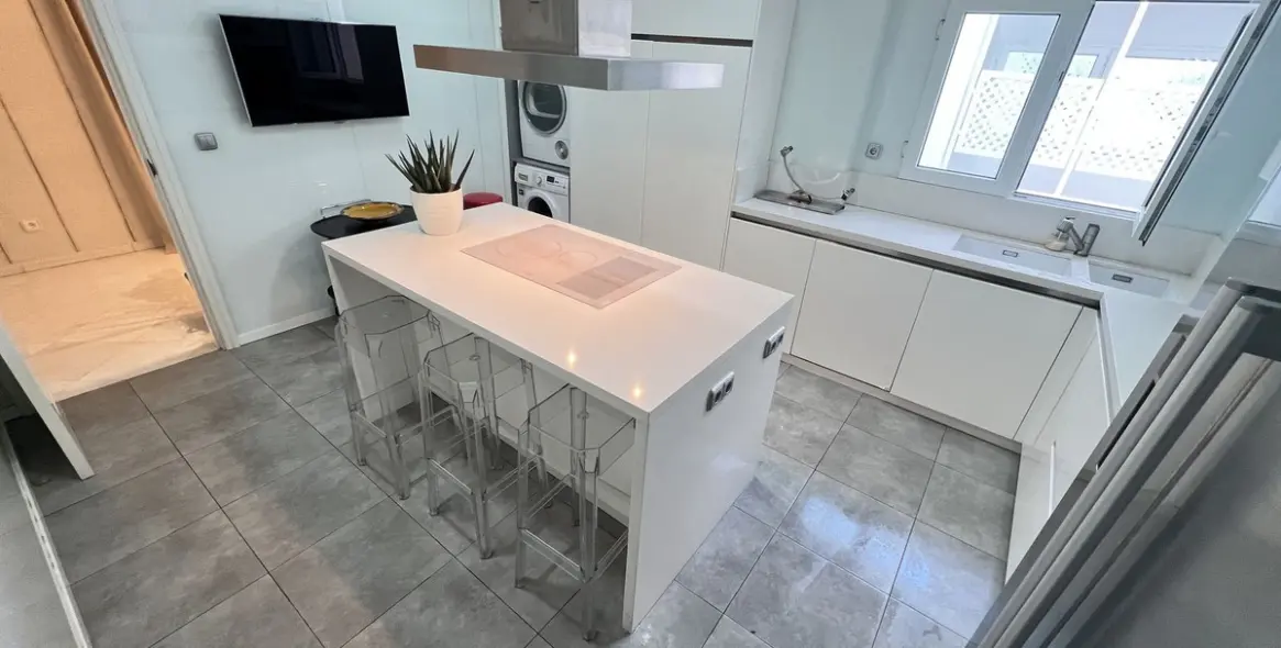 Long-term rent of penthouse in Puerto Banús 14