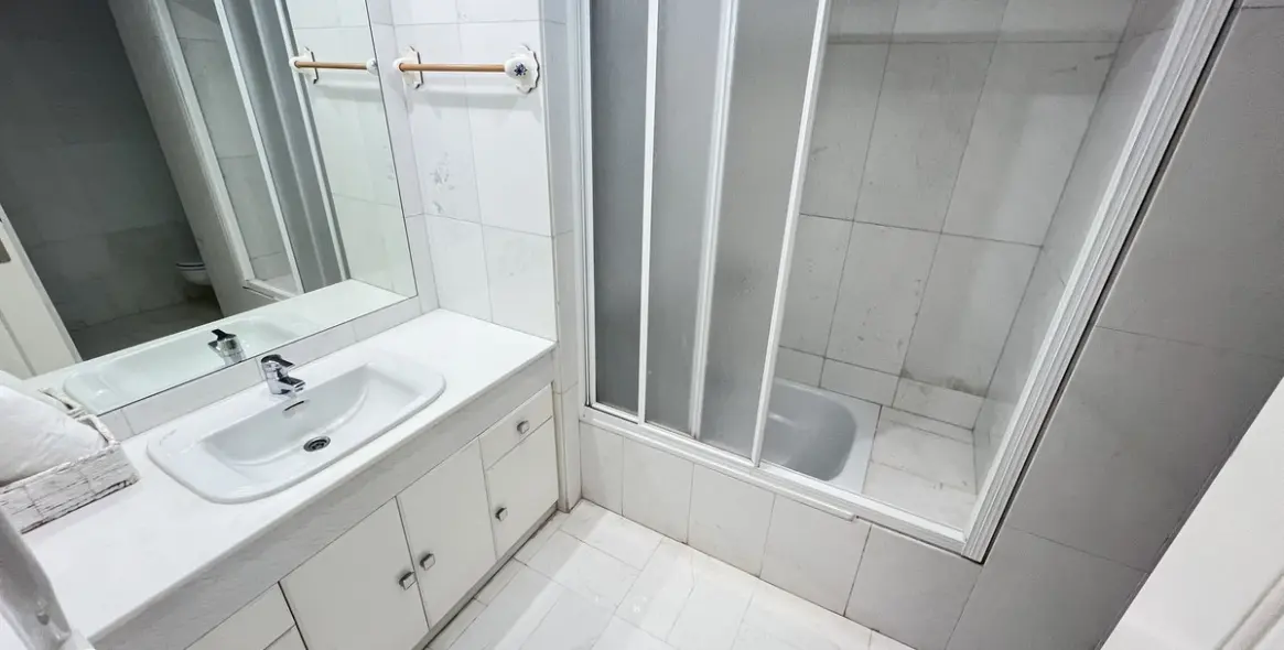 Long-term rent of penthouse in Puerto Banús 15