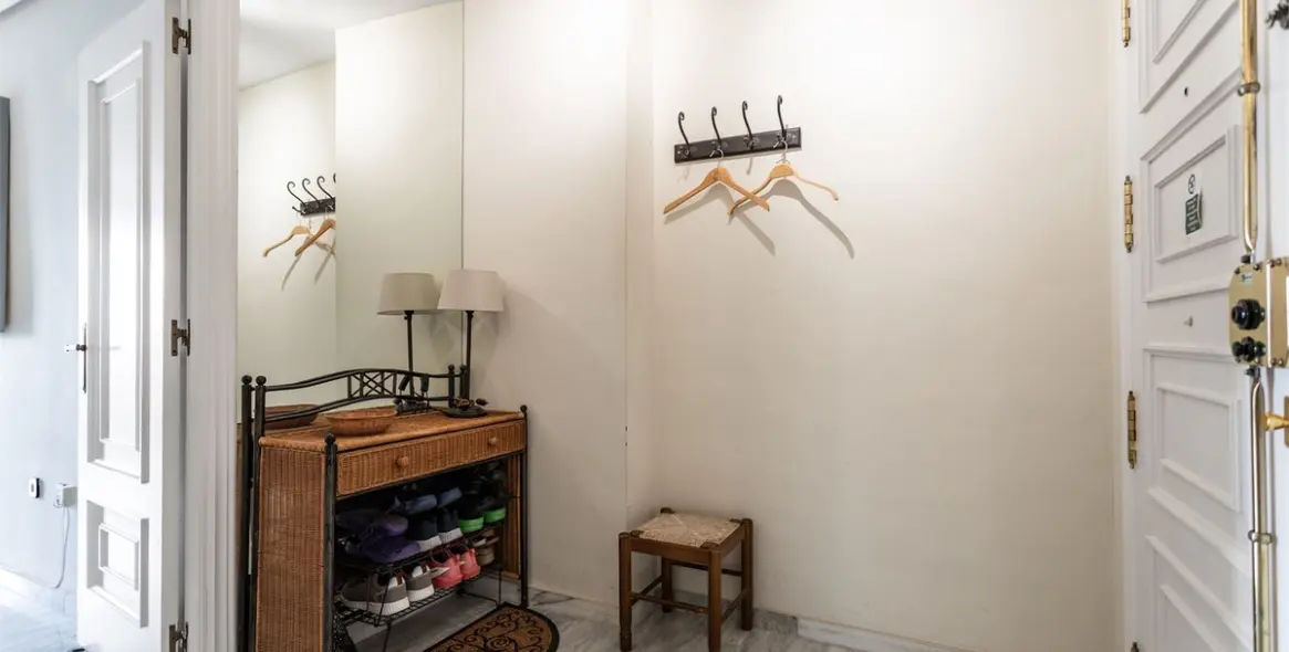 Sale of middle floor apartment in Fuengirola 4