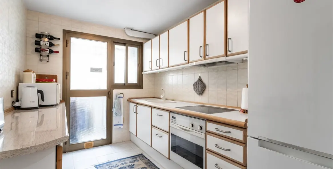 Sale of middle floor apartment in Fuengirola 8