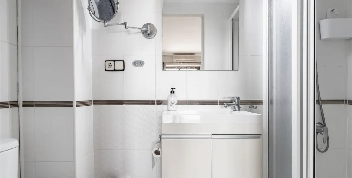 Sale of middle floor apartment in Fuengirola 15