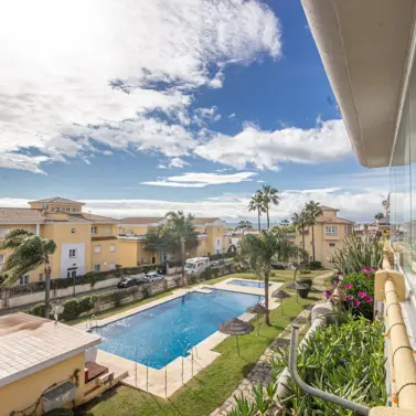 Sale of middle floor apartment in Cabopino