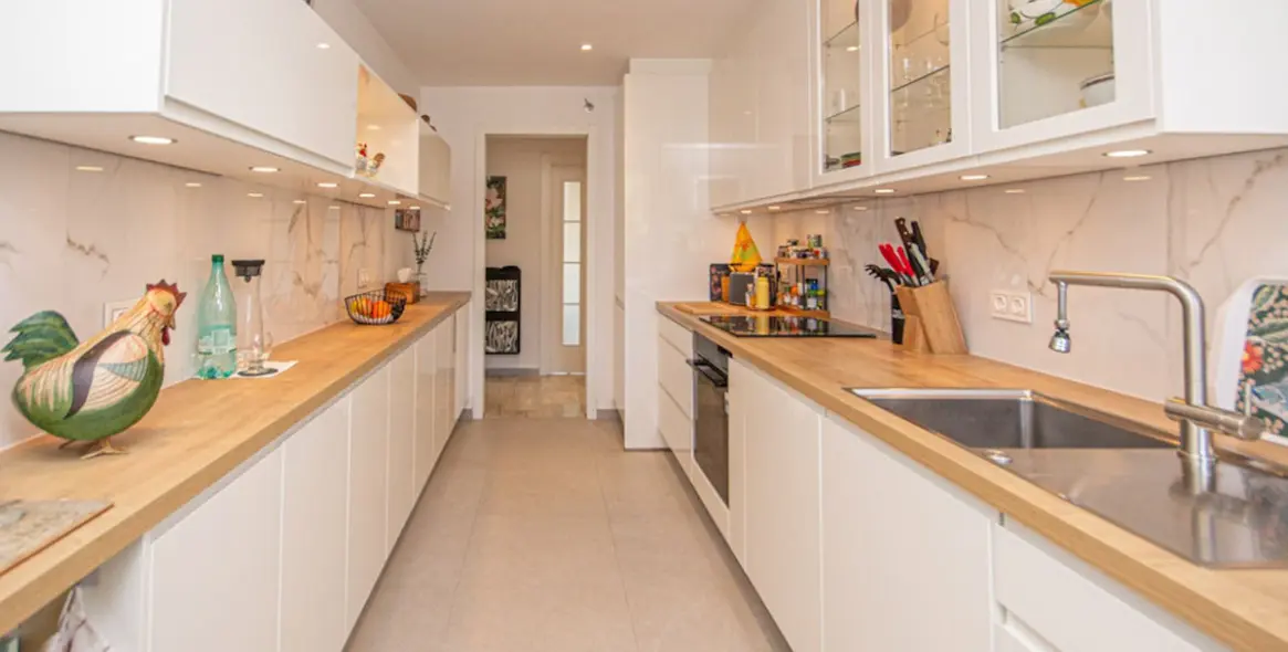 Venta de apartamento en planta media en Cabopino 5