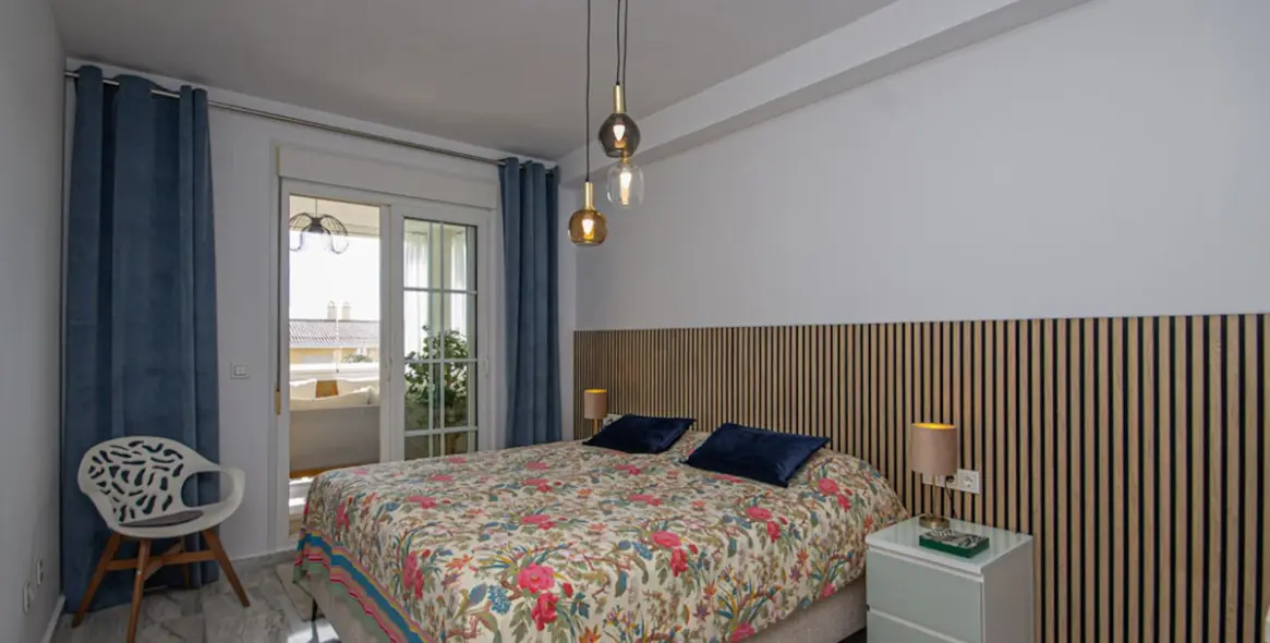 Venta de apartamento en planta media en Cabopino 15