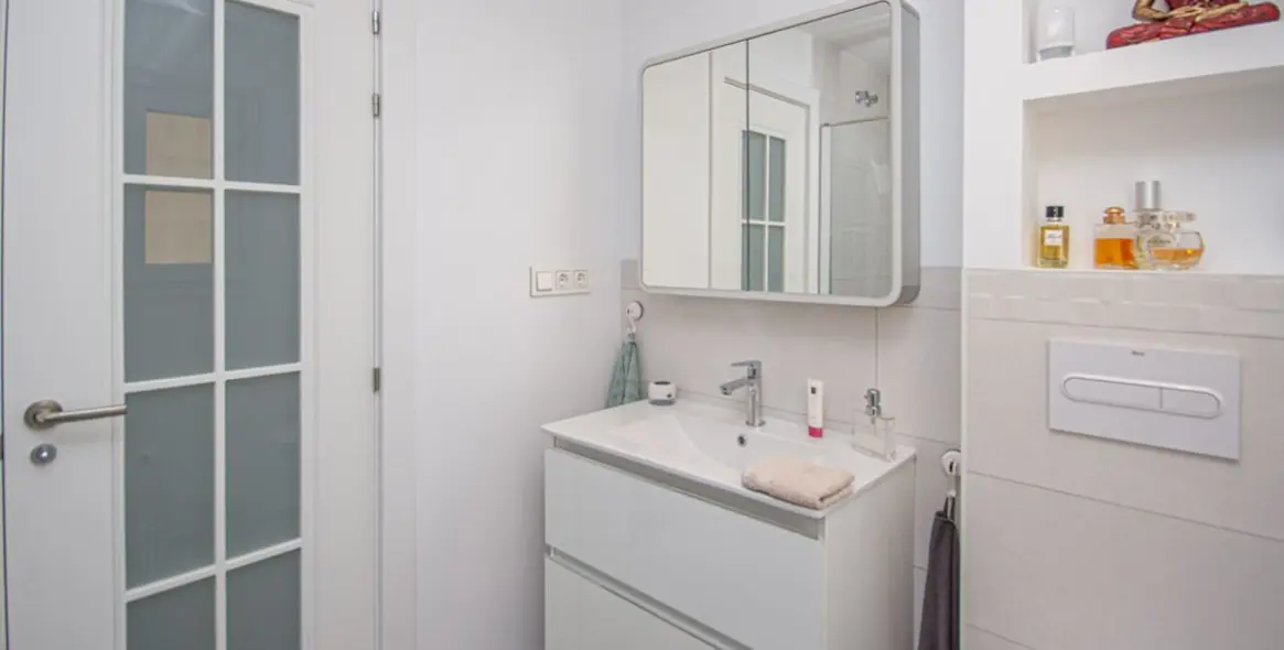 Venta de apartamento en planta media en Cabopino 20