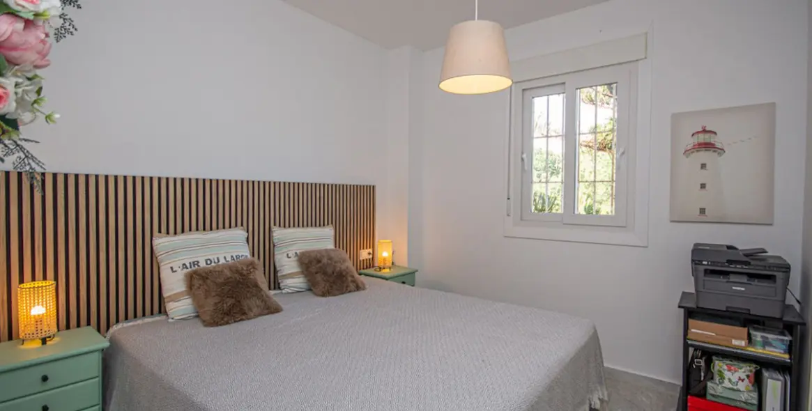 Sale of middle floor apartment in Cabopino 21