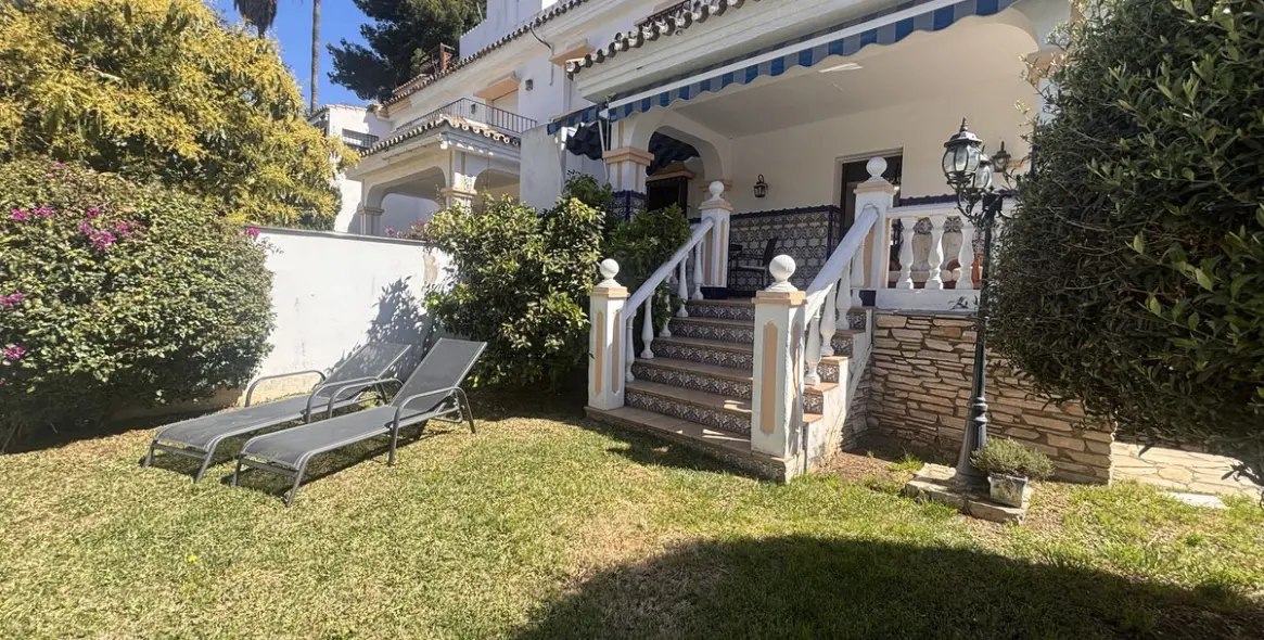 Sale of semi-detached house in Nueva Andalucía 1