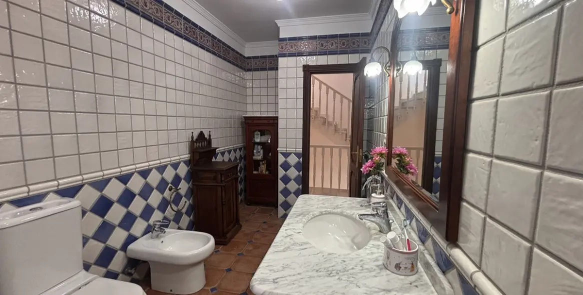 Sale of semi-detached house in Nueva Andalucía 15