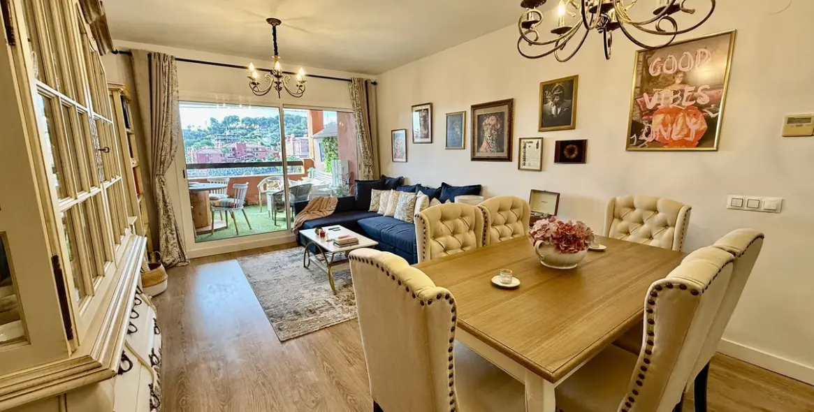 Sale of middle floor apartment in Reserva de Marbella 6