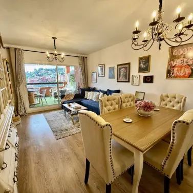 Venta de apartamento en planta media en Reserva de Marbella