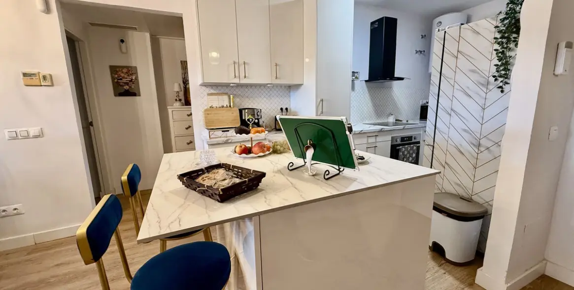 Sale of middle floor apartment in Reserva de Marbella 9