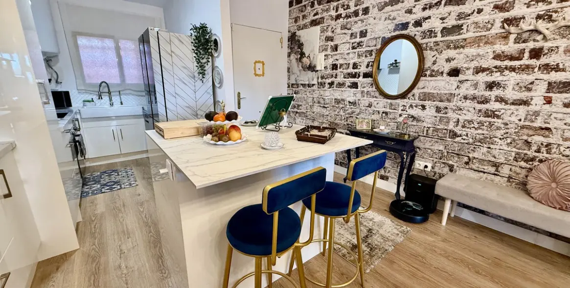 Sale of middle floor apartment in Reserva de Marbella 12