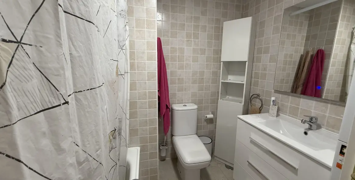 Sale of middle floor apartment in Reserva de Marbella 18