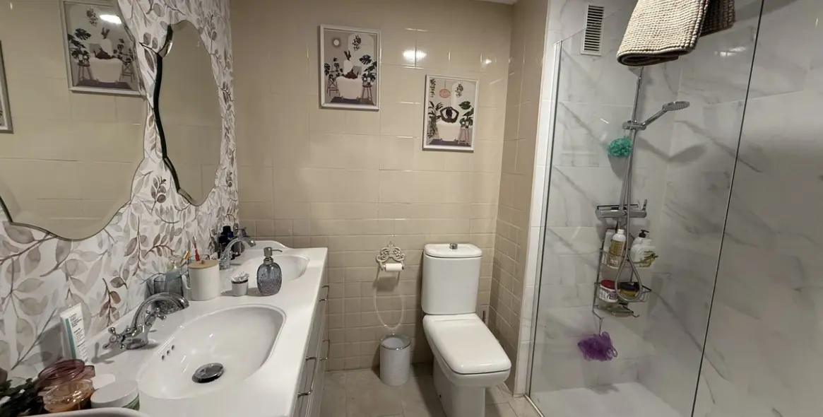 Sale of middle floor apartment in Reserva de Marbella 21