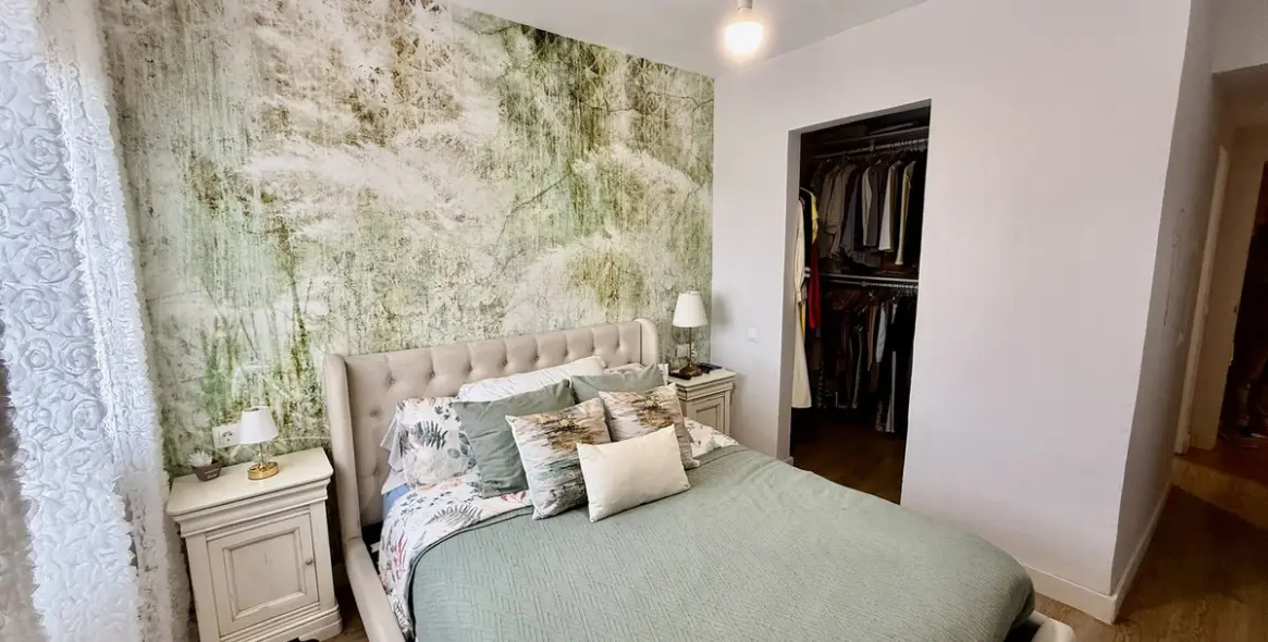 Sale of middle floor apartment in Reserva de Marbella 23