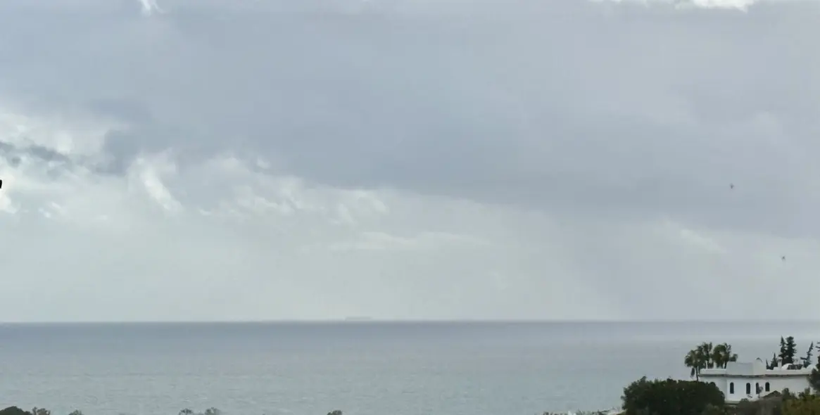 Sale of middle floor apartment in Reserva de Marbella 26