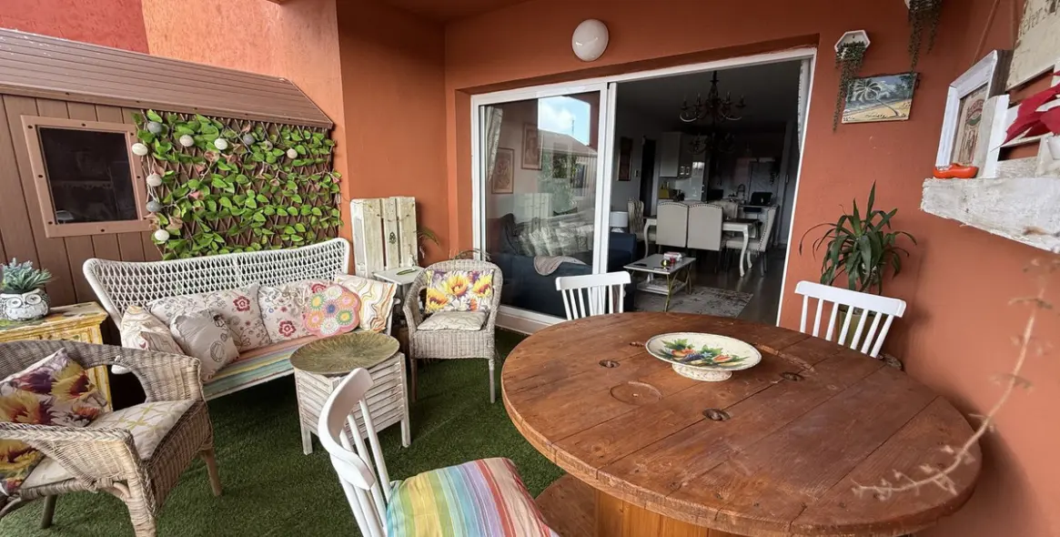 Sale of middle floor apartment in Reserva de Marbella 29