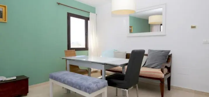 Sale of middle floor apartment in Estepona 4