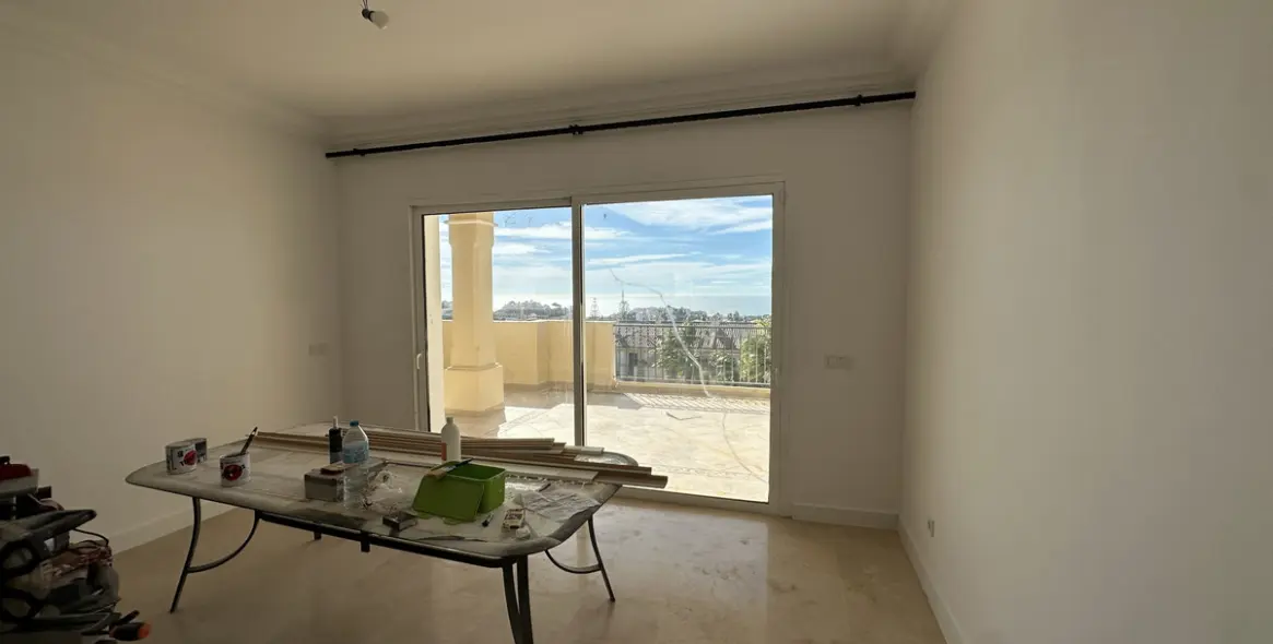 Sale of middle floor apartment in Mijas Costa 5