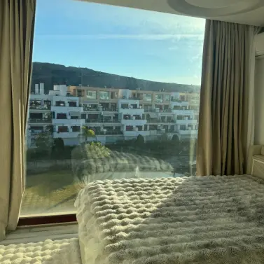 Продажа двухуровневого пентхауса в Benahavís