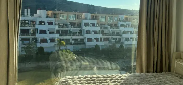 Продажа двухуровневого пентхауса в Benahavís 2