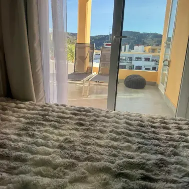 Продажа двухуровневого пентхауса в Benahavís