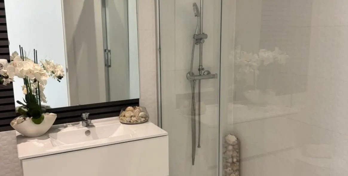 Продажа двухуровневого пентхауса в Benahavís 26