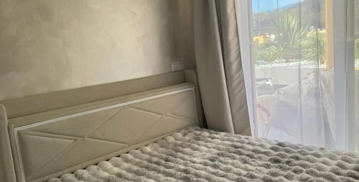 Продажа двухуровневого пентхауса в Benahavís 28